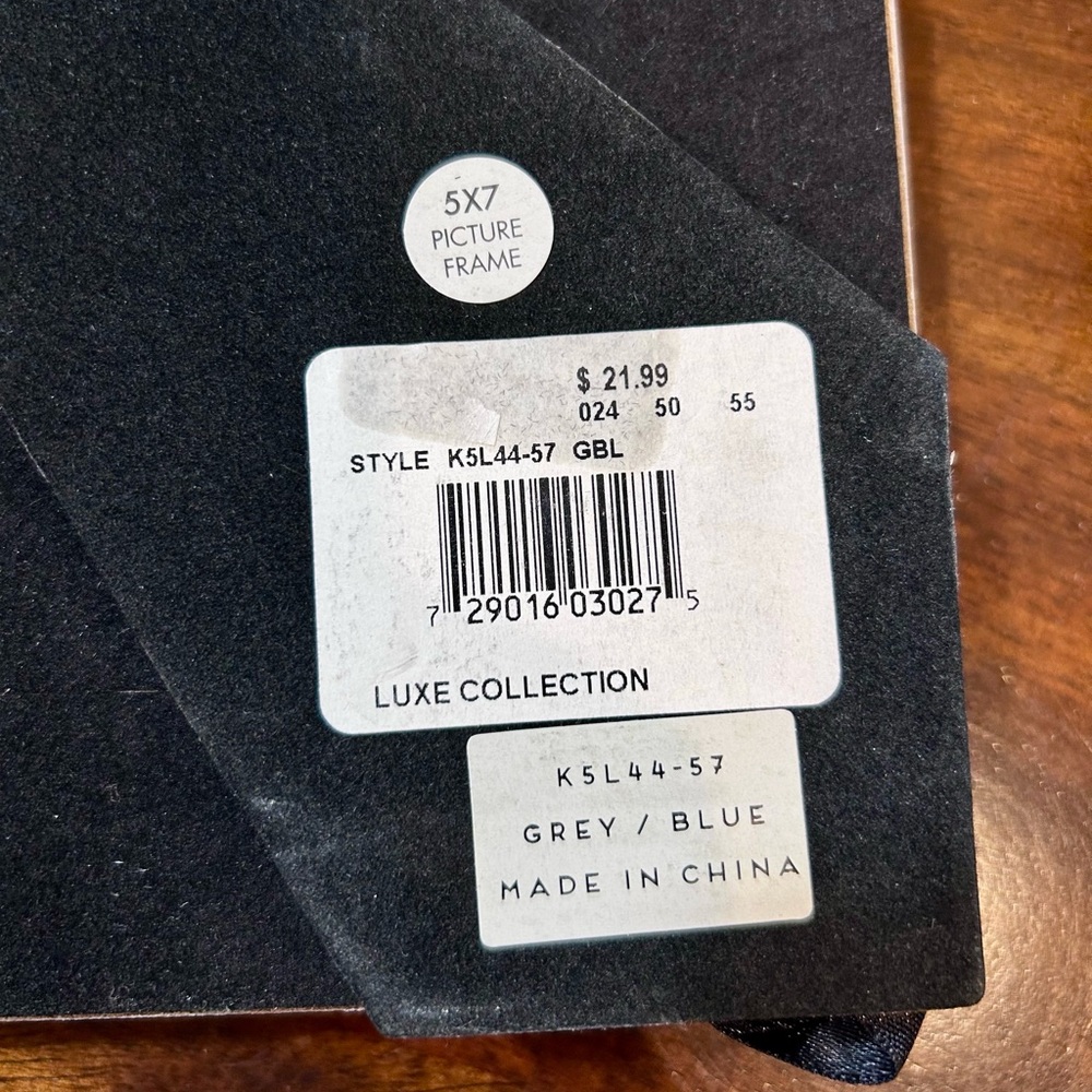 Luxe Collection Picture Frame - Picture 5 of 5